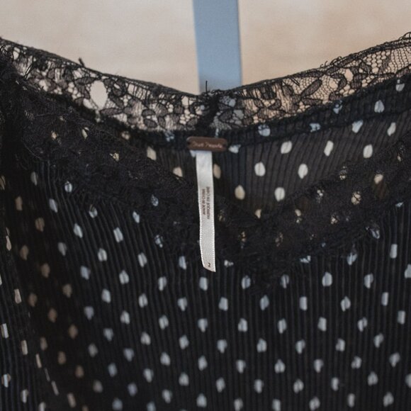 Women's Black Dress - Picture 2 of 3